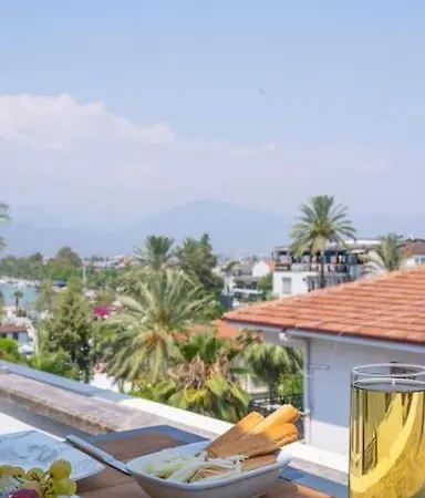 Daire Sahilde Deniz Manzarali Sik Daire Fethiye