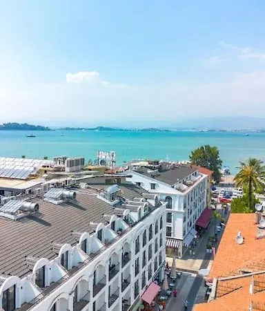 Sahilde Deniz Manzarali Sik Daire Fethiye