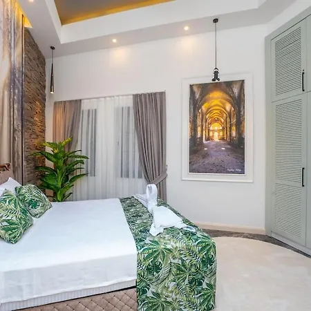 Sahilde Deniz Manzarali Sik Daire * Fethiye